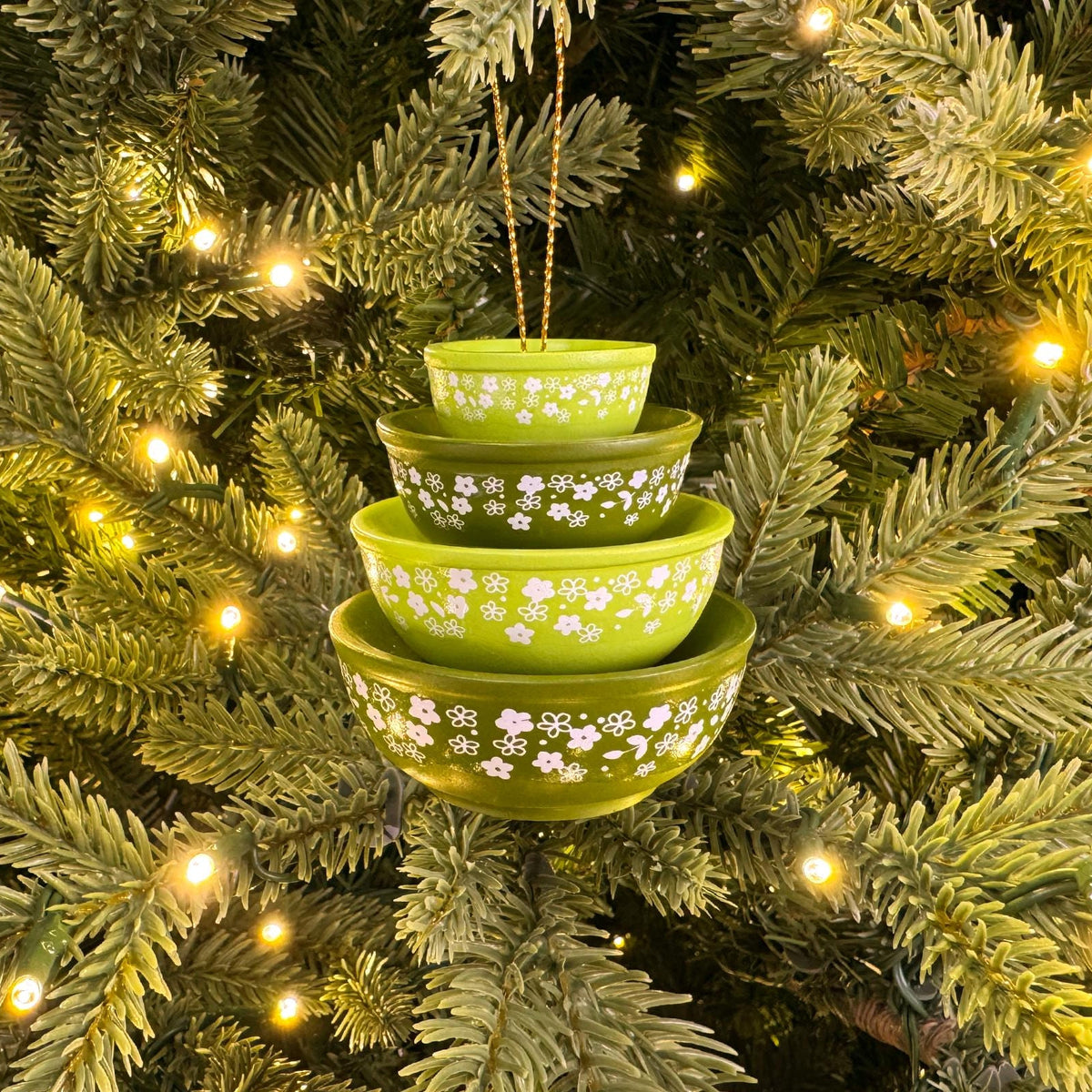 Retro Miniature Kitchen Bowl Stack Christmas Ornament Decor - Spring Blossom 1979